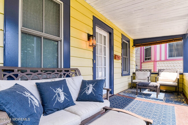 Building Photo - 13 Pilgrim Pathway