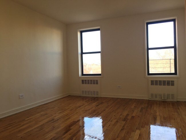 Building Photo - 3520 Leverich St
