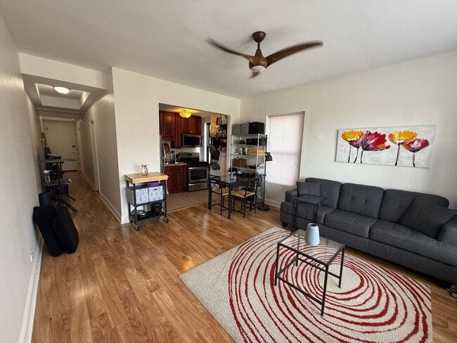 Foto del edificio - 5300 S Shore Dr