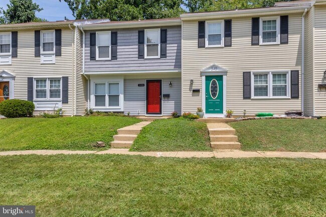 Foto del edificio - 338 Charred Oak Ct