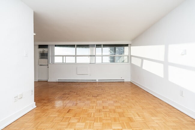 Building Photo - 265 Dixon Road