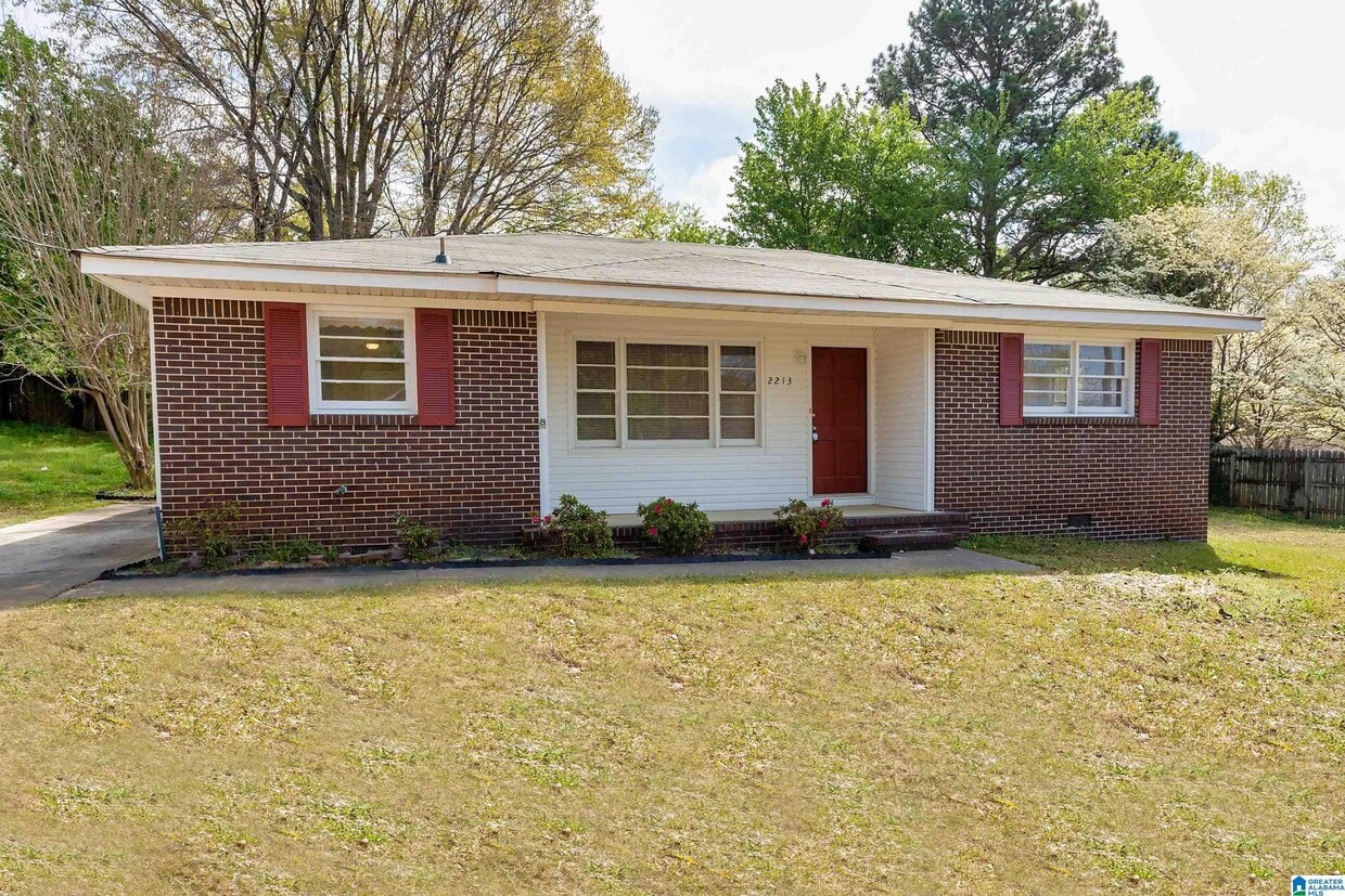 Foto principal - 2213 2nd Pl NE