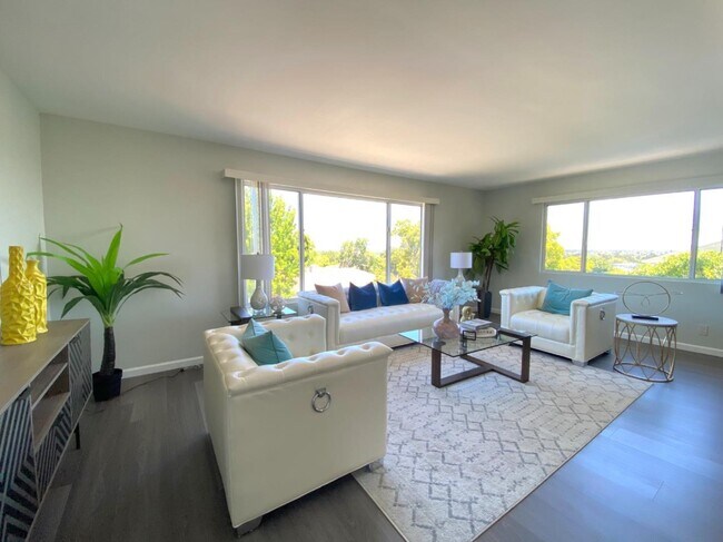 Building Photo - 129 42nd Ave