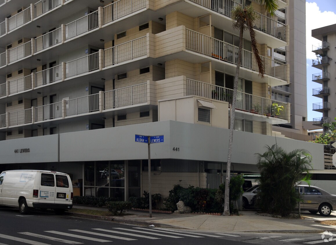 Building Photo - 441 Lewers St