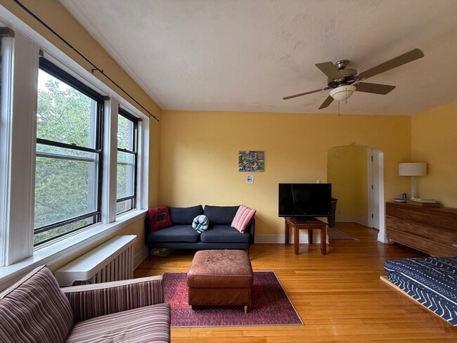 Building Photo - 145 Englewood Ave