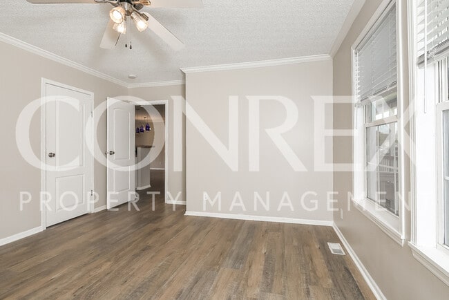 Foto del edificio - Stunning 3 Bedroom Home in Conway with Spa...