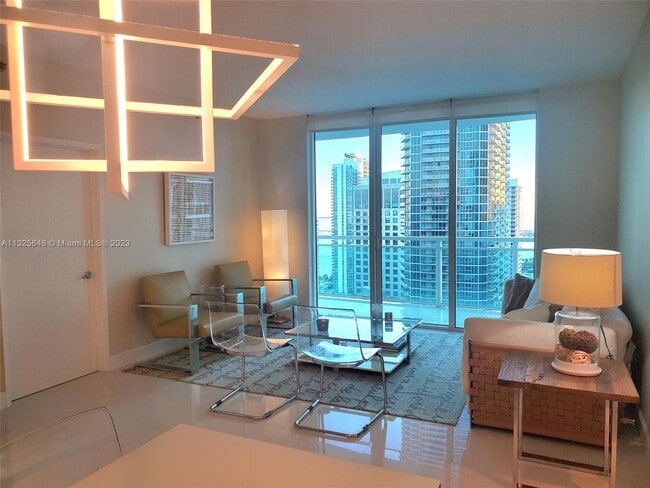 Foto del edificio - 950 Brickell Bay Dr
