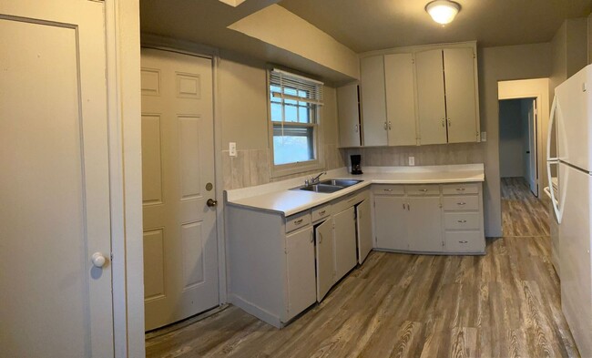 Building Photo - Fourplex Near Downtown Caldwell
