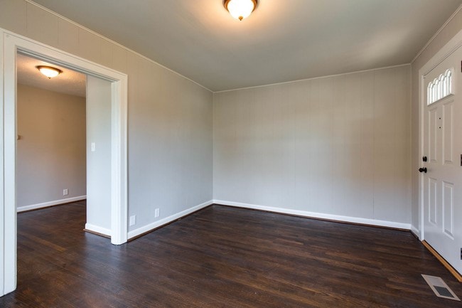 Building Photo - Renovated Cottage Home in Old Hickory