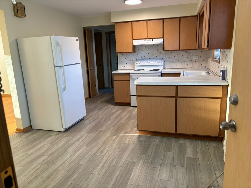 Foto principal - 7350 W Belmont Ave