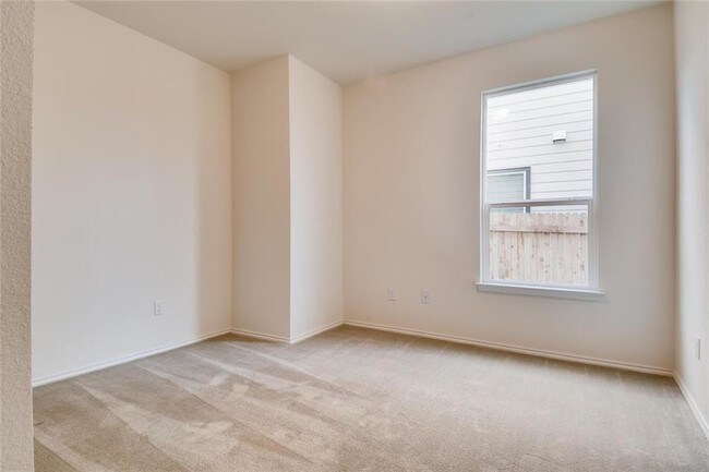 Building Photo - 14812 Peregrine Dr