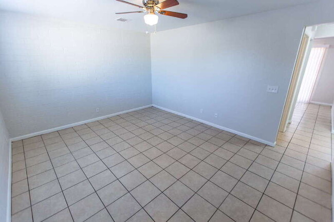 Building Photo - 1305 N Arbor Ave