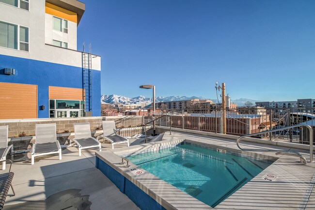 Foto del edificio - The Bonneville Apartments