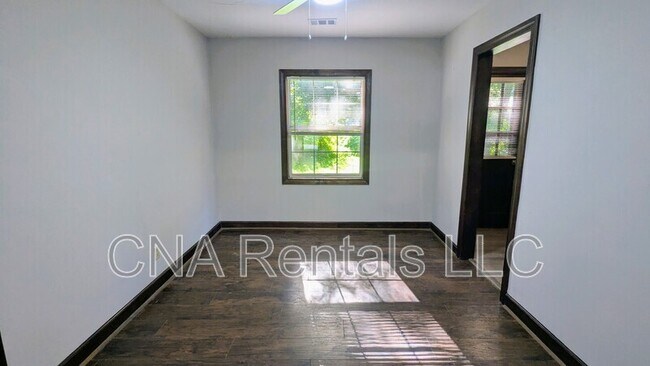 Building Photo - 104 E Acres Dr SE