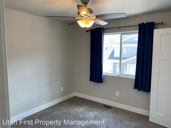 Building Photo - 3 br, 2.5 bath House - 1560 S 1450 W #C