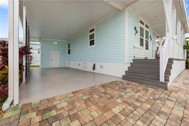 Building Photo - 159 NE Buoy Dr