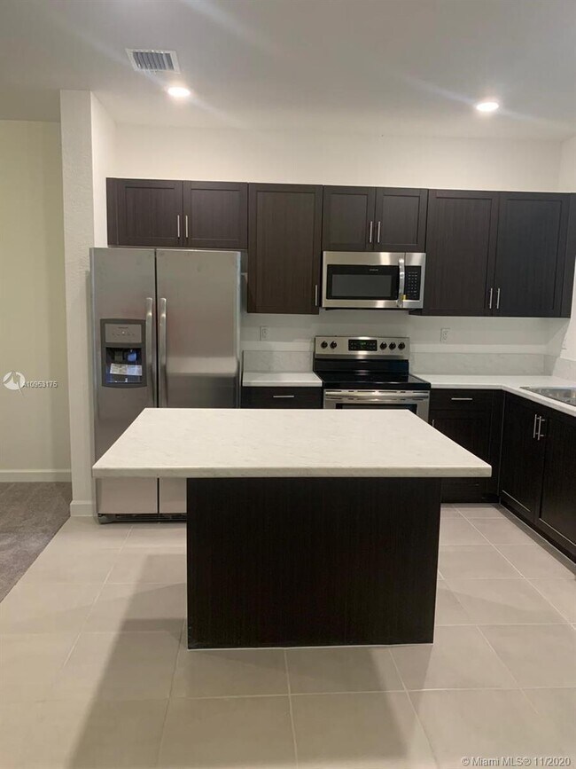 Foto del edificio - 2636 SE 15th Ct