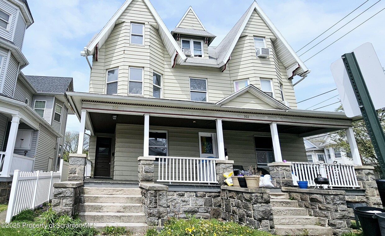 Primary Photo - 304 Pittston Ave