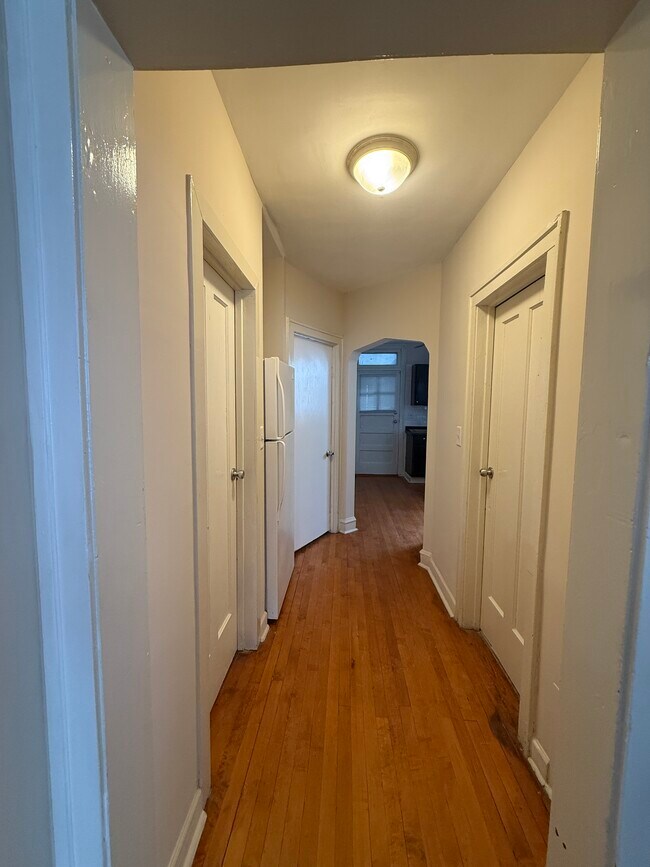 Foto del edificio - 5207 S Artesian Ave