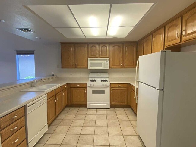 Foto del edificio - Charming Home Near Mathis Park
