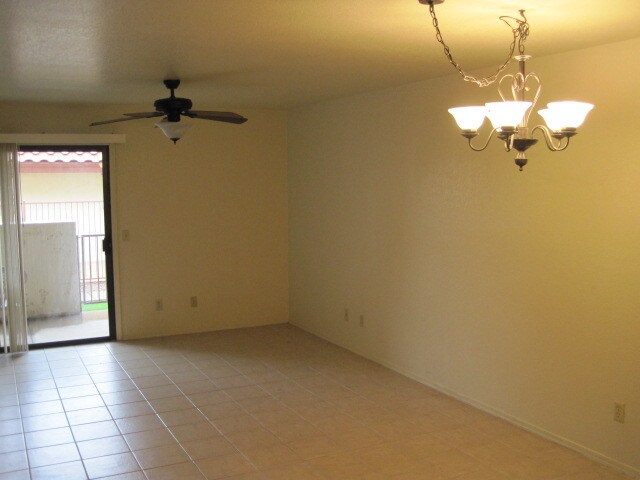 Foto del edificio - 715 S Ext Rd