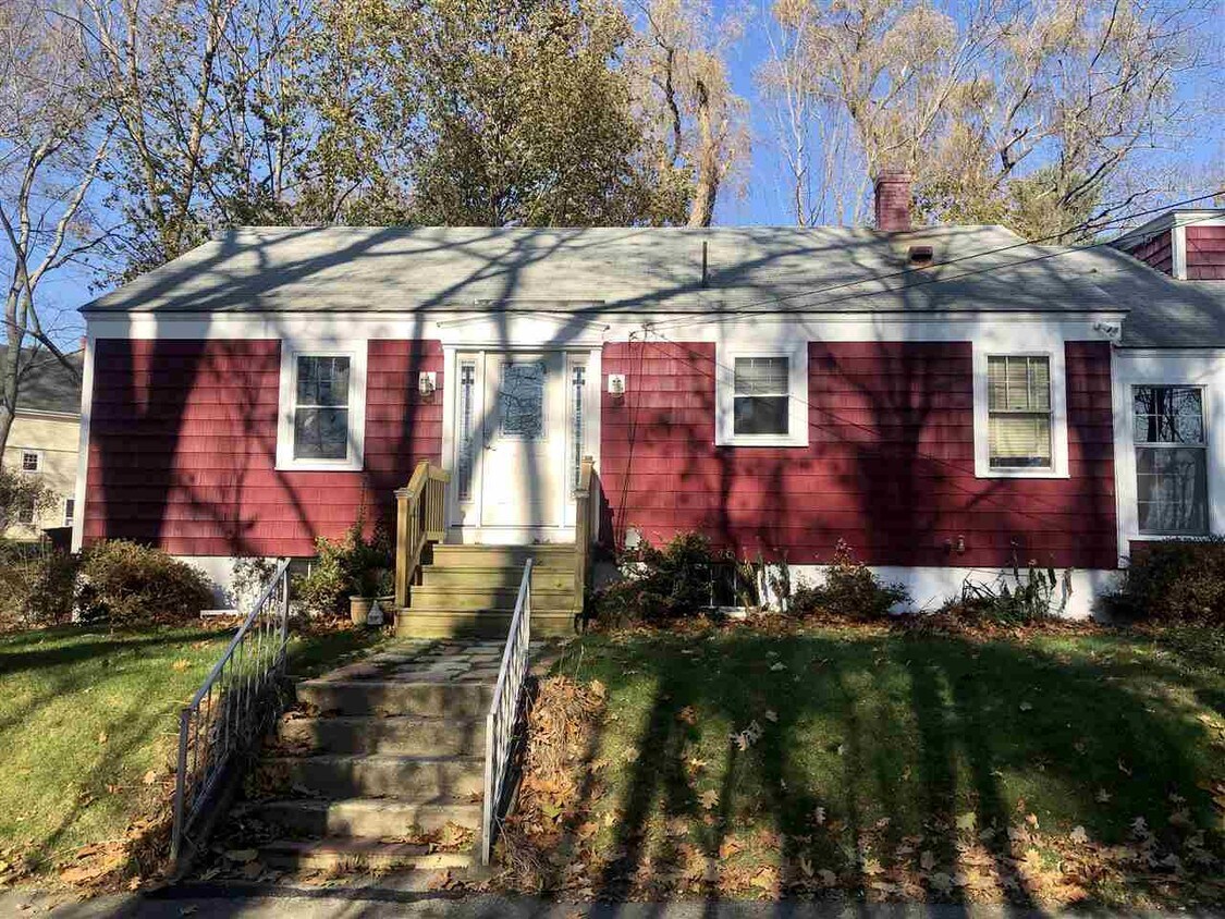 3 Ford Ln, Kittery, ME 03904 Room for Rent in Kittery, ME