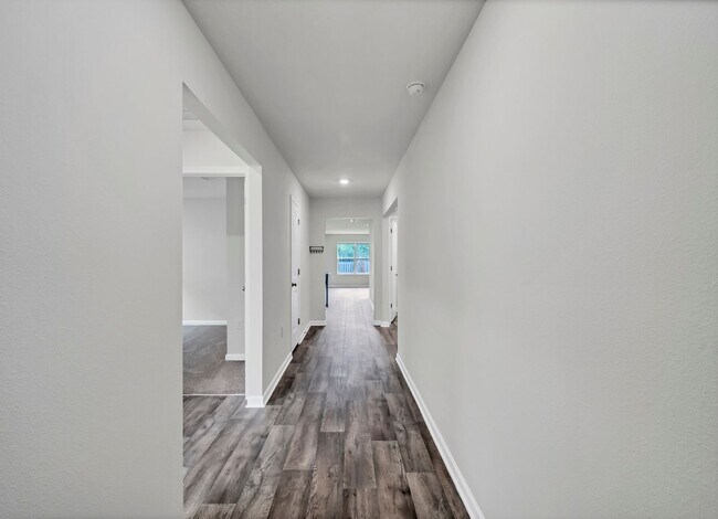 Building Photo - 1035 Limpkin St