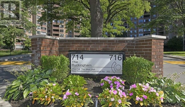 Building Photo - 716 The West Mall