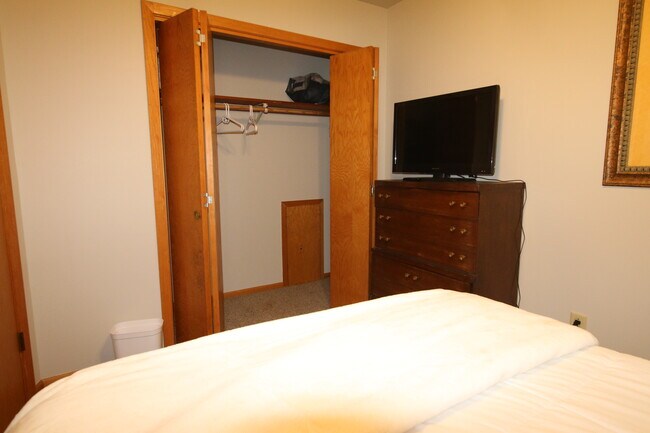 Foto del edificio - 1223 S Main St