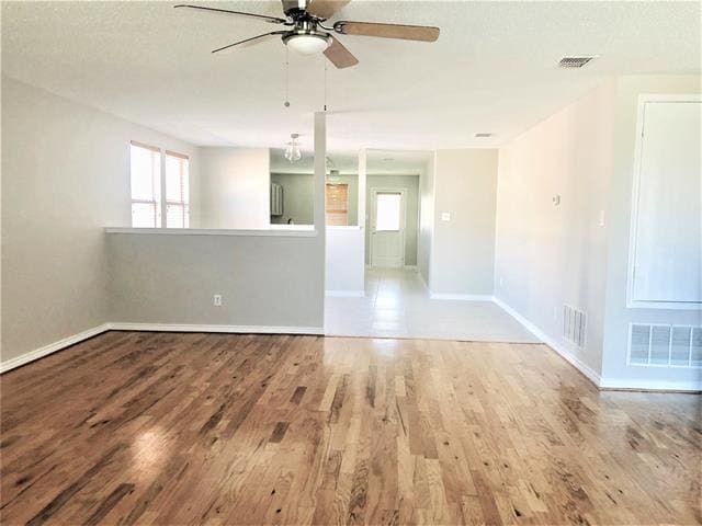 Foto del edificio - 1620 Flagstone Ln