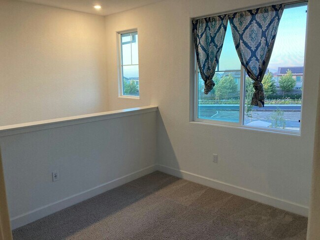 Building Photo - 296 Lawson Avenue