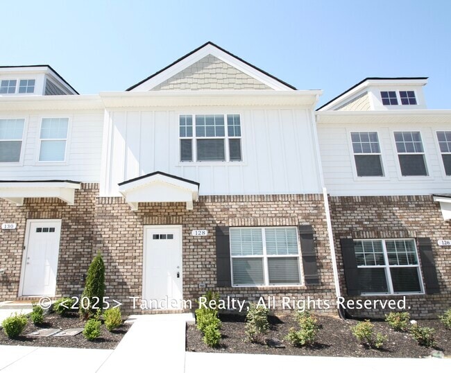Building Photo - 128 Dry Creek Commons Dr