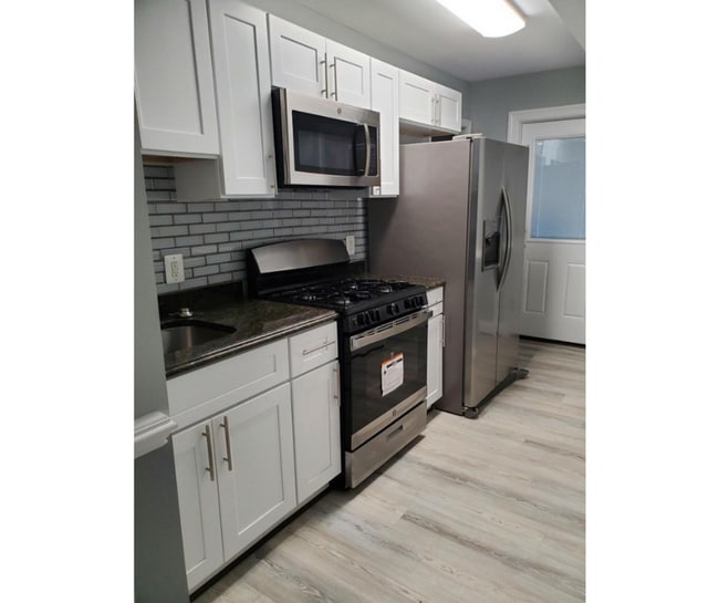 Foto del edificio - 3247 Magnolia Ave