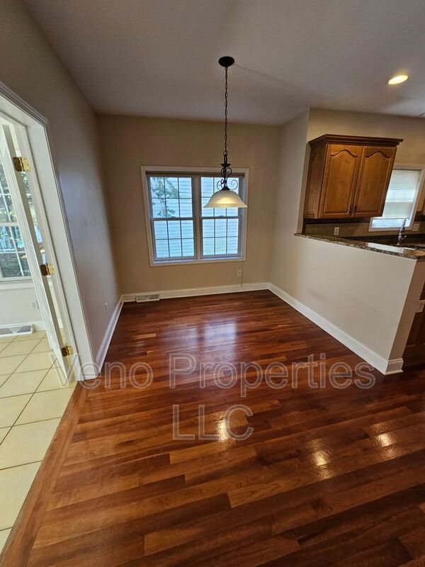 Foto del edificio - 5 Brighton Ct