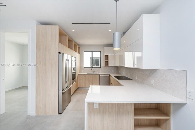 Foto del edificio - 3264 Bird Ave