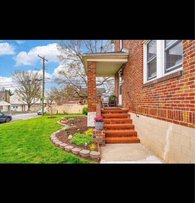 Foto del edificio - 7800 Tilmont Ave