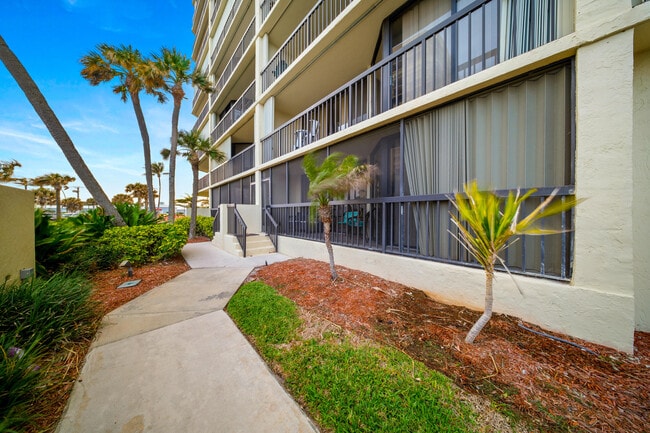 Building Photo - 9500 S Ocean Dr