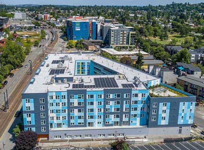 Building Photo - Nichols Court
