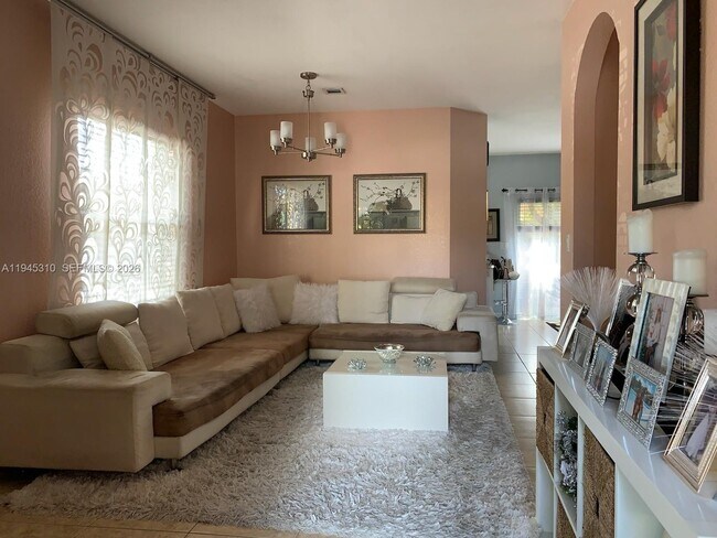 Foto del edificio - 9260 SW 220th St