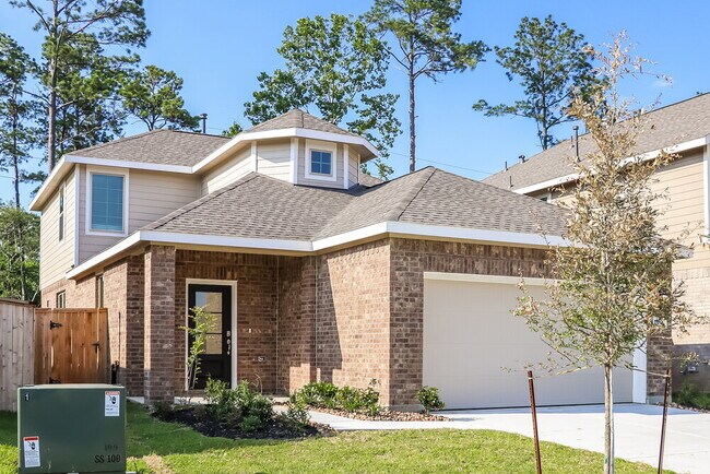 Building Photo - 1934 Ballesteros St