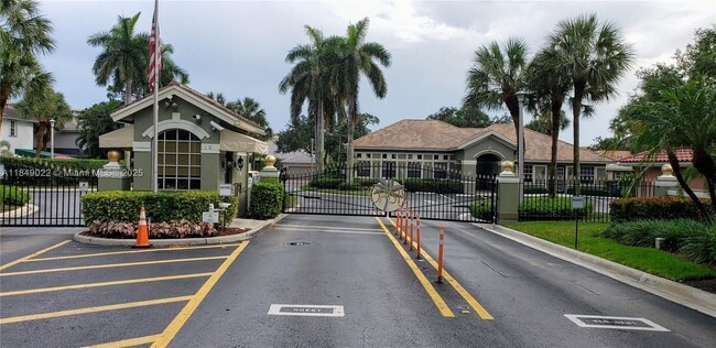 Building Photo - 130 Palm Desert Ln