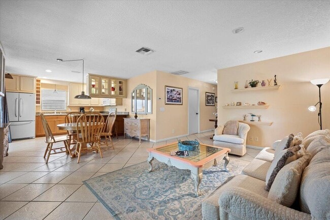 Building Photo - 1419 Riverside Cir