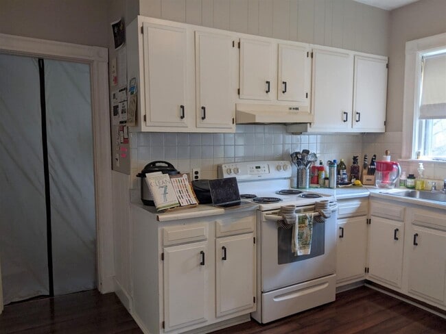 Building Photo - 200 Powder House Blvd