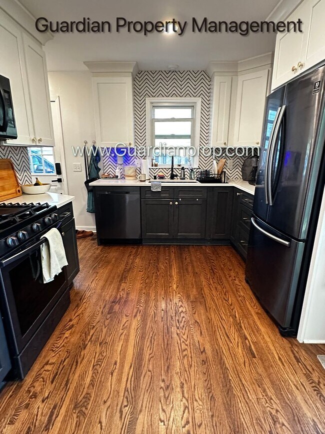 Foto del edificio - St Louis Park Renovated Single Family Home...