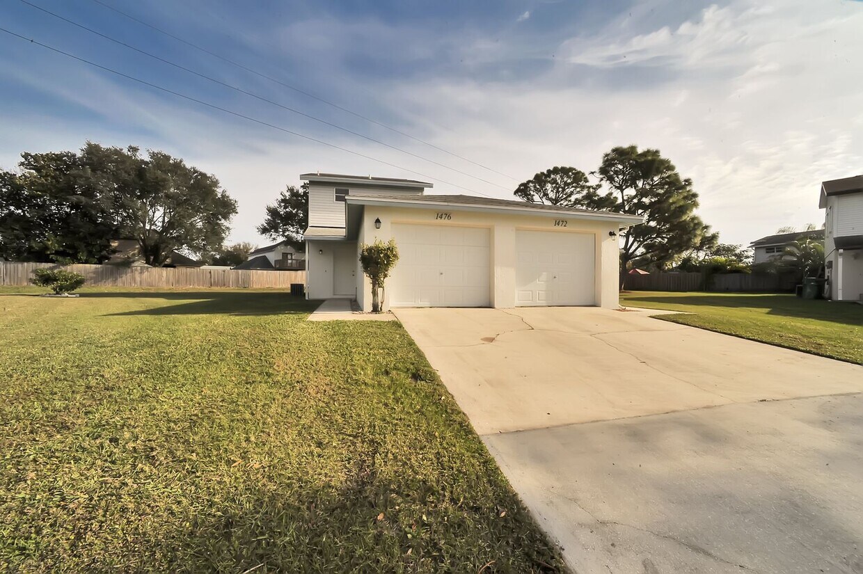 Primary Photo - 1476 CROFTWOOD DRIVE