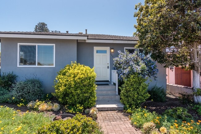 Building Photo - 2 bedroom, 1 bath house in Morro Bay