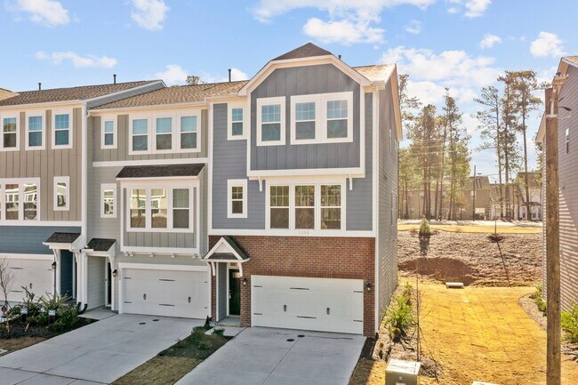 Building Photo - 1206 Commack Dr