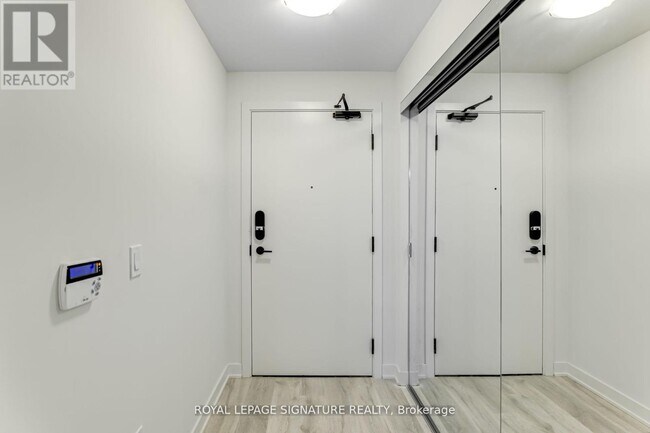 Building Photo - 135 Lower Sherbourne St