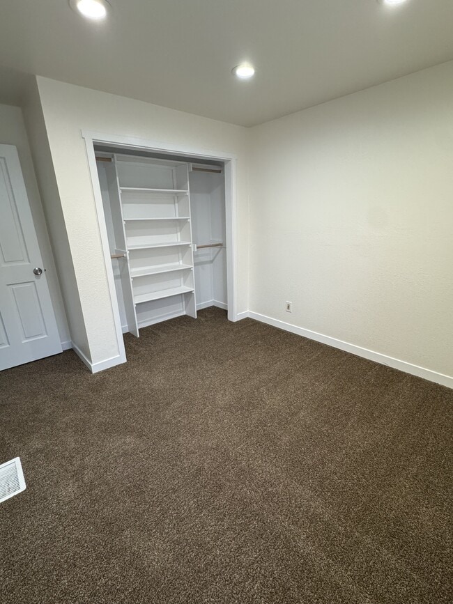 Building Photo - 359 S 320 W