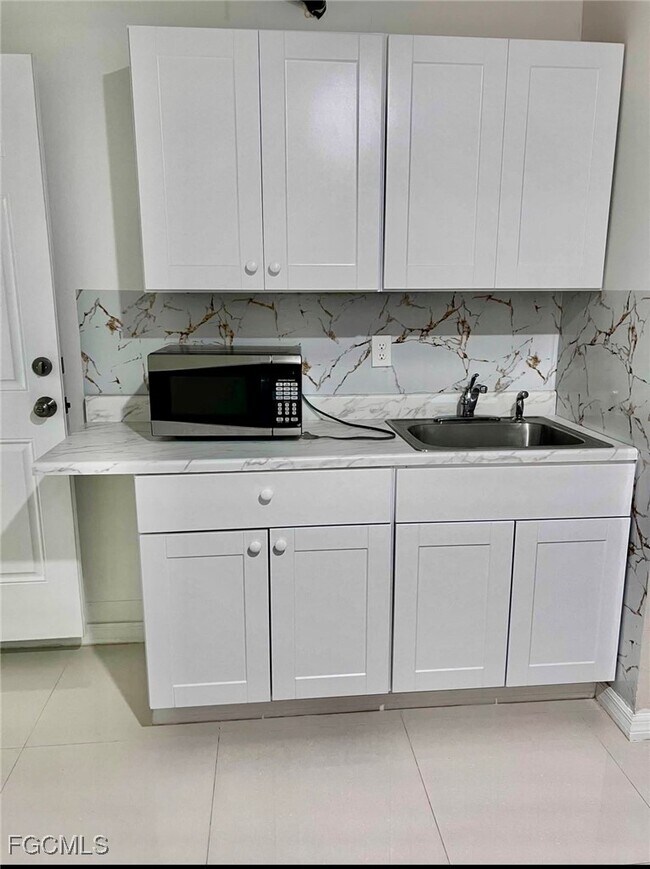 Foto del edificio - 2211-2211 Park Rd